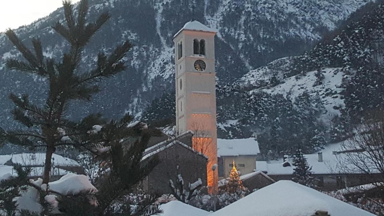 Il Larice Lägenhet Salbertrand Exteriör bild